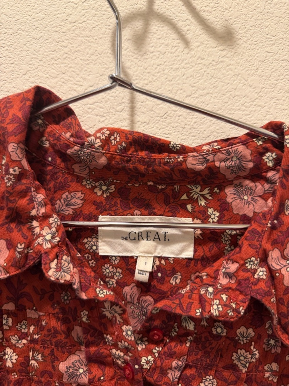 The Great red button down blouse size 1 - Picture 2 of 3